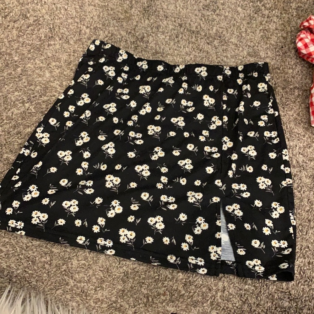 Mini flower skirt